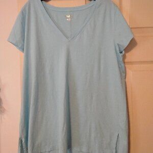Lilly pultizer  light blue v- neck tee sz. Large